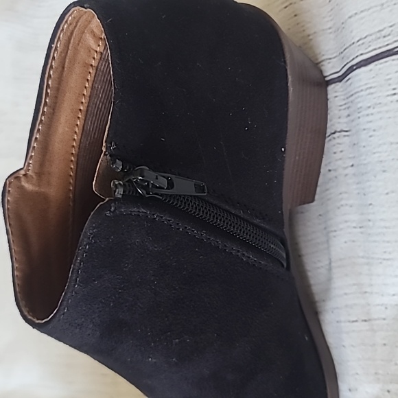 Womans ankle boots - Picture 3 of 6